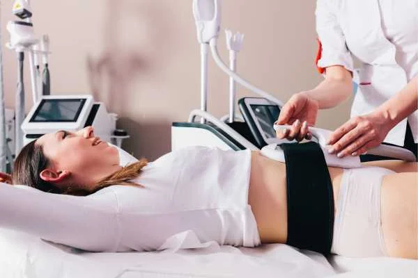 woman having body sculpting to help improve her body image and her mental health Richmond
